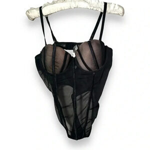 NWOT OH LA  LA CHERI SHELL CUP LINGERIE BODYSUIT M